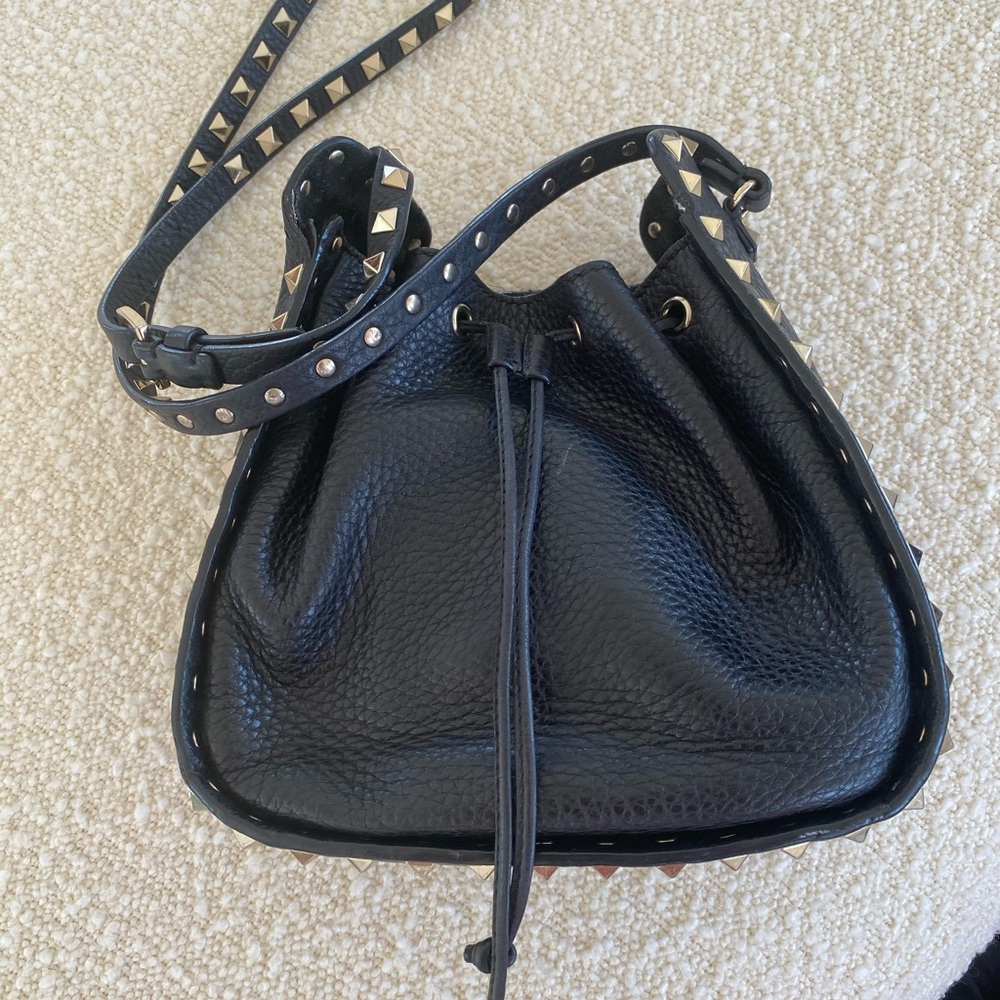 Valentino SMALL ROCKSTUD CALFSKIN BUCKET BAG